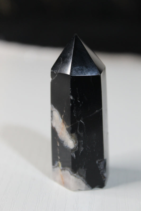 Black Cherry Agate Tower