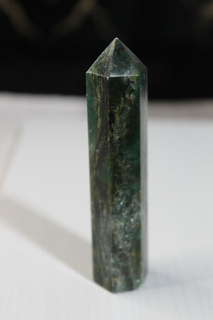 Natural Emerald Tower